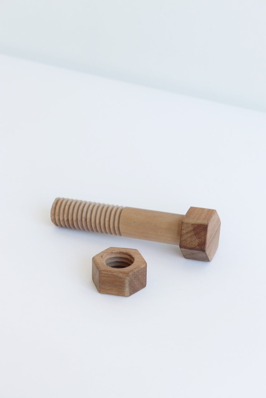 Wood Nut & Bold Object