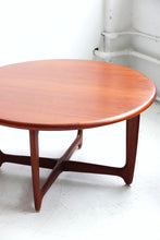 Load image into Gallery viewer, Round Teak Coffee Table
