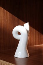 Load image into Gallery viewer, Japanese Porcelain Budvase
